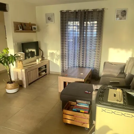 Climatisee 110m2 Avec Piscine Villa